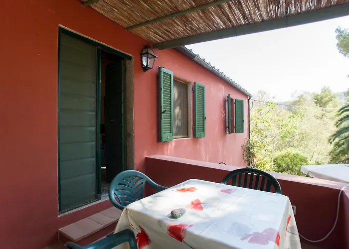 Casa Nocella A Bagnaia - Goelba 펜션 *