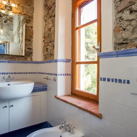 Casa Nocella A Bagnaia - Goelba بيت للعطل